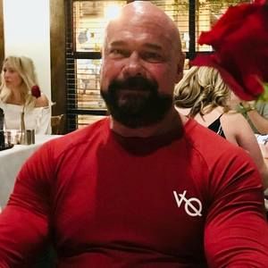 Meet your Posher, Ellis